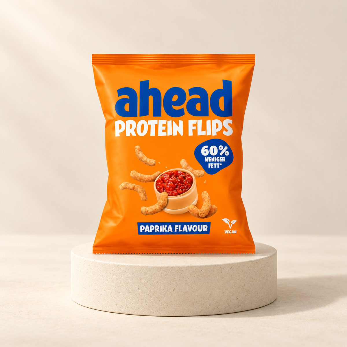 ahead Protein Flips – Paprika 50 g – Vorderansicht auf hellem Steinsockel