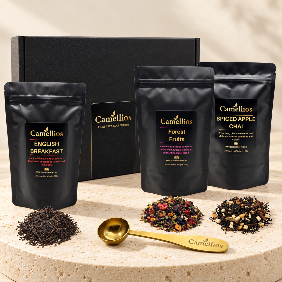 Camellios Tee-Geschenkbox – 3 × 100 g & Dosierlöffel – Titelbild im Evrilo-Stil