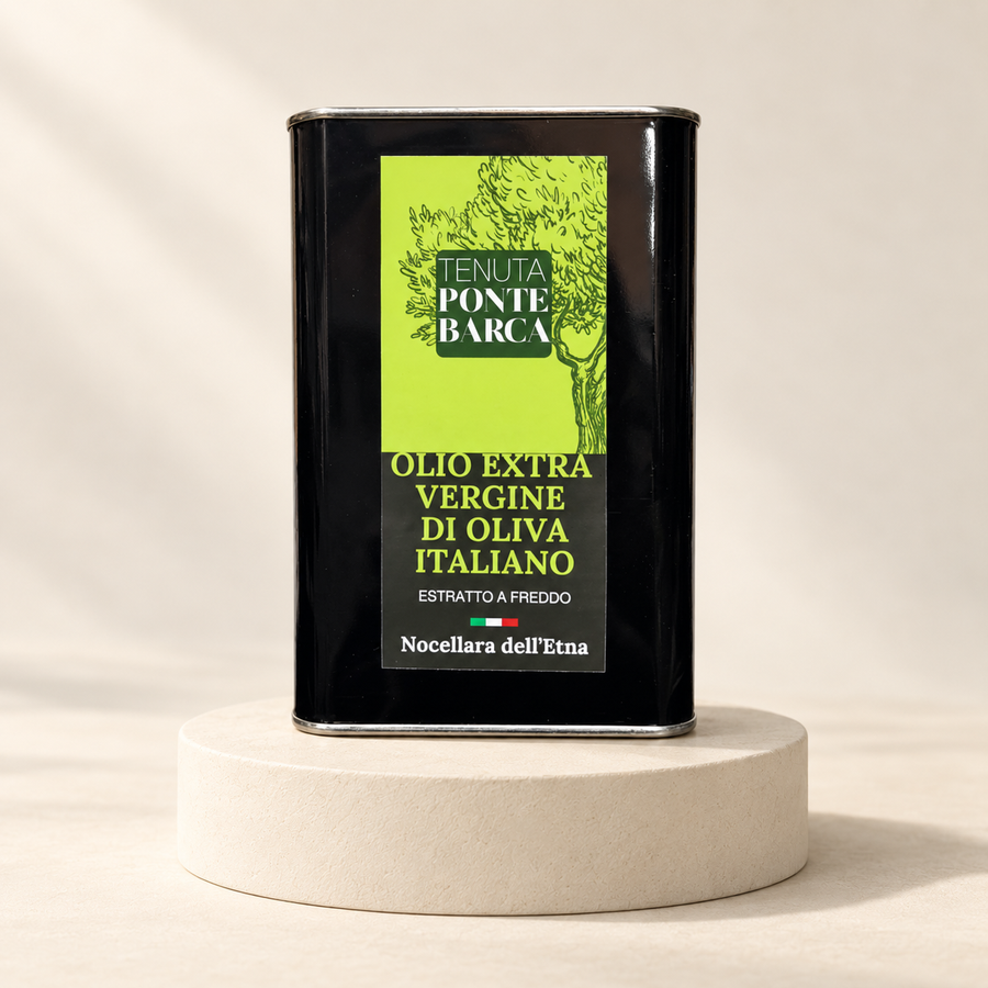 Extra Vergine Olivenöl – Nocellara dell’Etna 3 L – Produktfoto im Evrilo-Stil