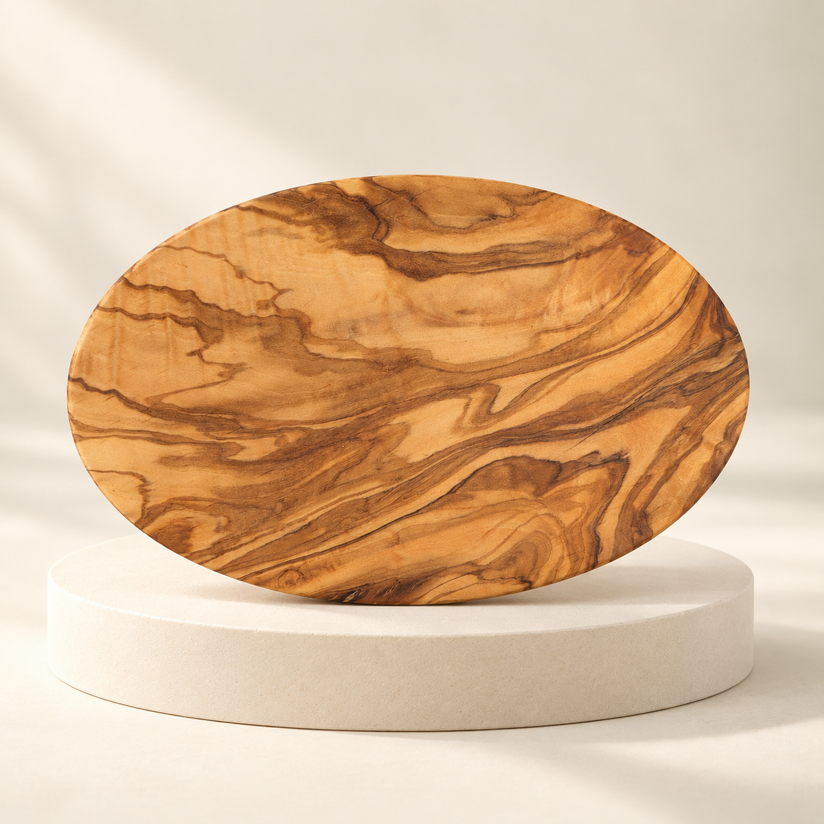 Ovales Servierbrett aus Olivenholz – 27 × 17 cm